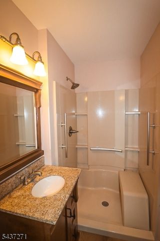 19 Mckinley Dr, Rockaway Boro, NJ 07866