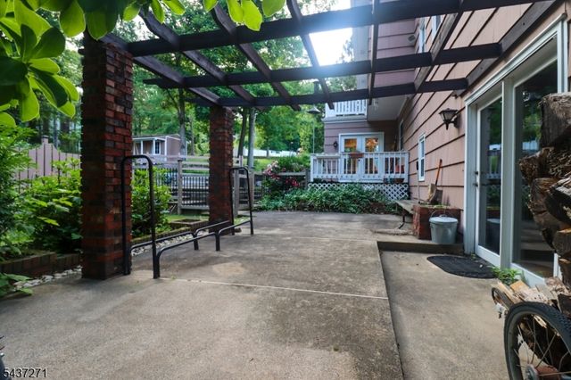 19 Mckinley Dr, Rockaway Boro, NJ 07866