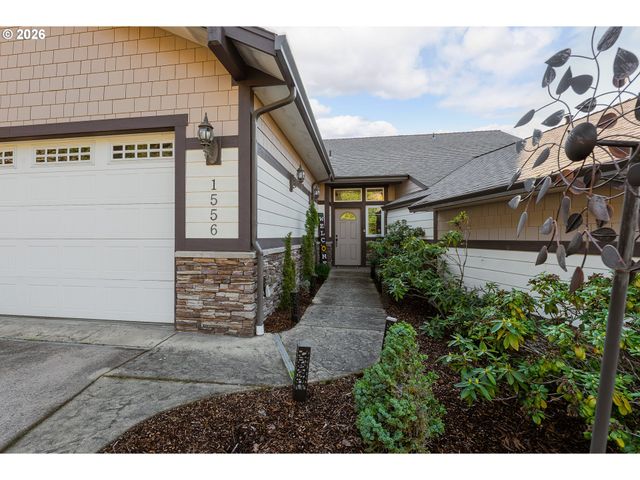 1556 Ne KENNEDY LOOP Dr, Roseburg, OR 97470