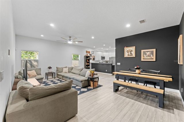 637 HOLMES AVENUE, Daytona Beach, FL 32114