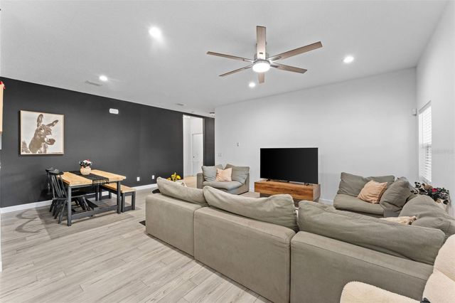 637 HOLMES AVENUE, Daytona Beach, FL 32114