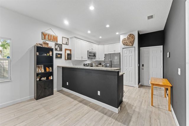 637 HOLMES AVENUE, Daytona Beach, FL 32114