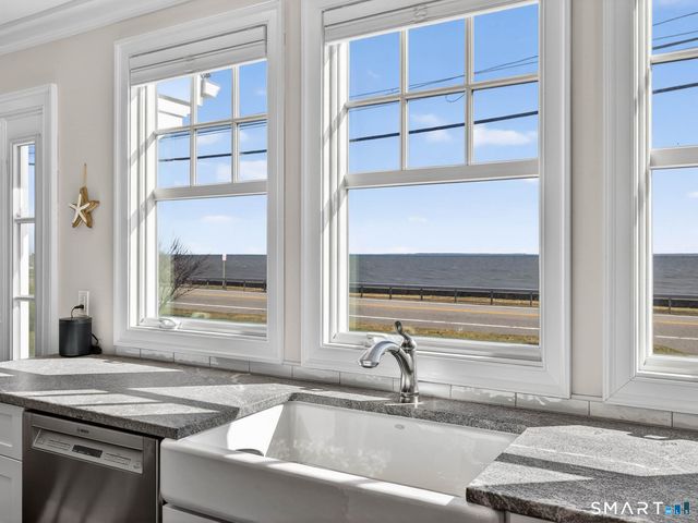 382 Maple Avenue, Old Saybrook, CT 06475