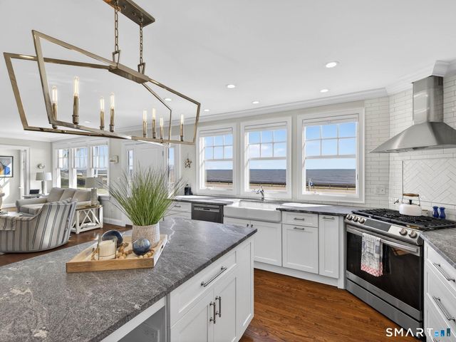 382 Maple Avenue, Old Saybrook, CT 06475