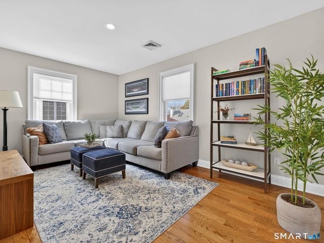 382 Maple Avenue, Old Saybrook, CT 06475