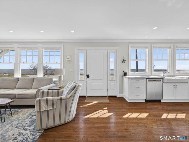 382 Maple Avenue, Old Saybrook, CT 06475