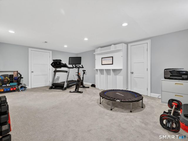 382 Maple Avenue, Old Saybrook, CT 06475