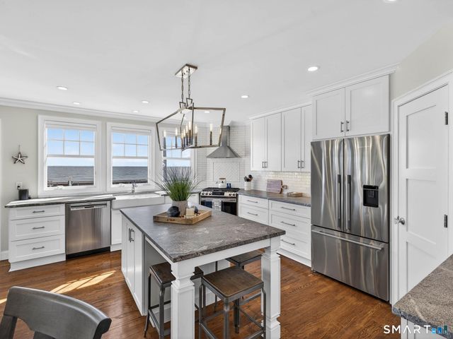 382 Maple Avenue, Old Saybrook, CT 06475