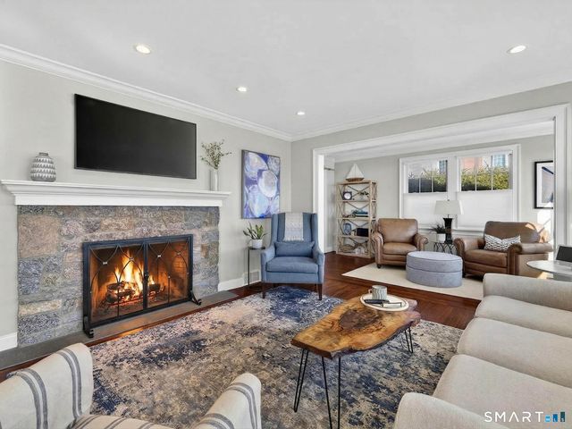 382 Maple Avenue, Old Saybrook, CT 06475