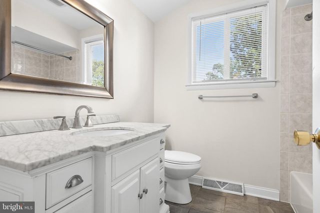 334 CLEVELAND AVE, West Berlin, NJ 08091