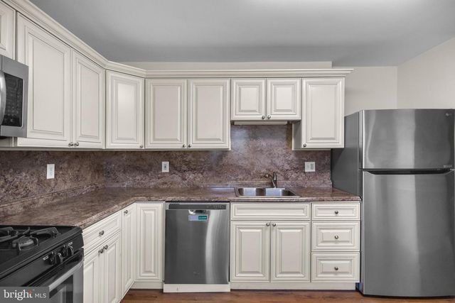 334 CLEVELAND AVE, West Berlin, NJ 08091