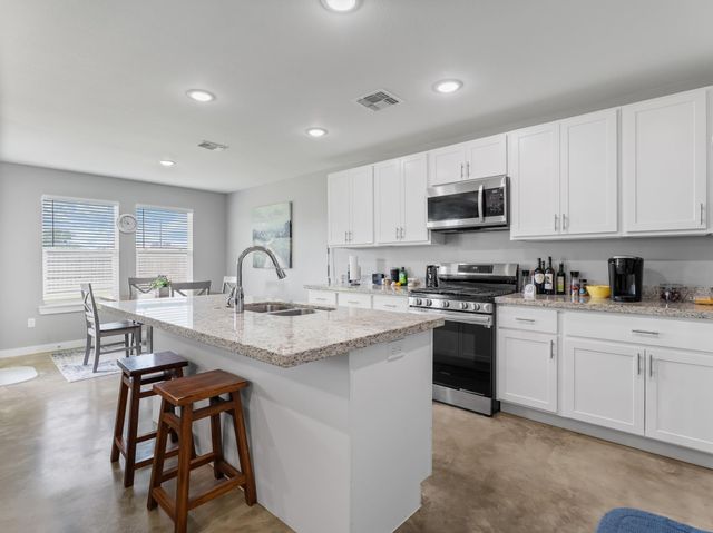 705 Flycatcher Drive, Palacios, TX 77465