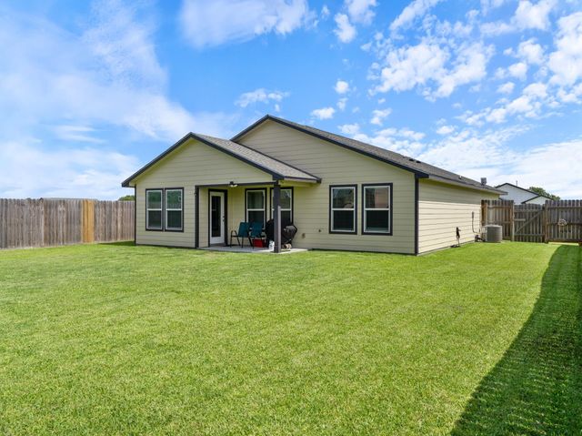 705 Flycatcher Drive, Palacios, TX 77465