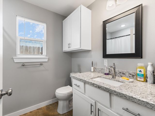 705 Flycatcher Drive, Palacios, TX 77465
