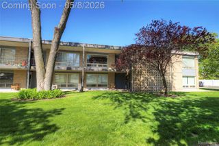 15075 Hubbard Street 12, Livonia, MI 48154
