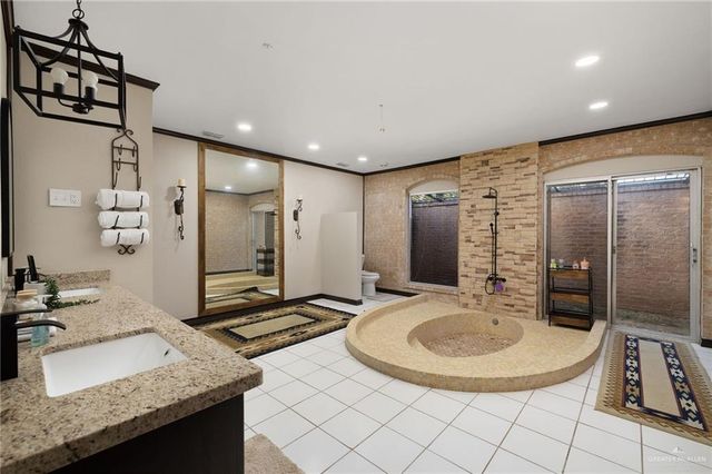 44 N San Julian Road, Roma, TX 78584