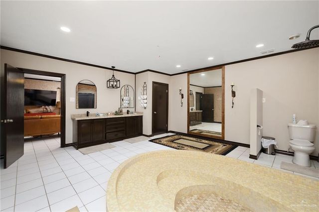44 N San Julian Road, Roma, TX 78584
