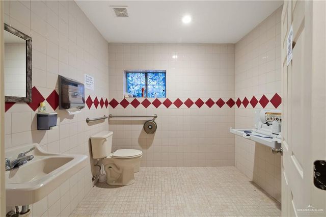44 N San Julian Road, Roma, TX 78584