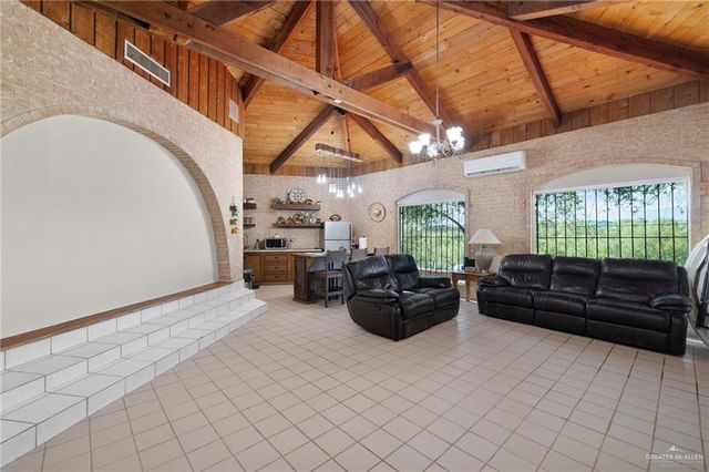 44 N San Julian Road, Roma, TX 78584