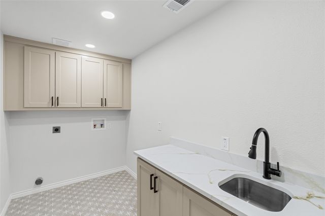 5208 Stonewall Street, Greenville, TX 75402