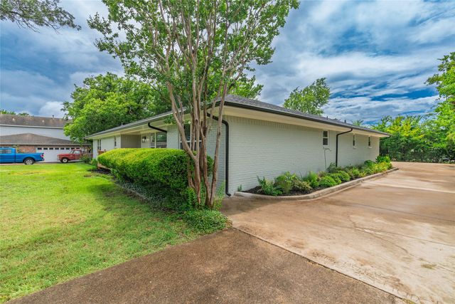 5208 Stonewall Street, Greenville, TX 75402