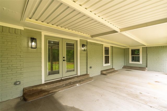 5208 Stonewall Street, Greenville, TX 75402