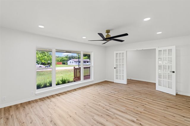 5208 Stonewall Street, Greenville, TX 75402