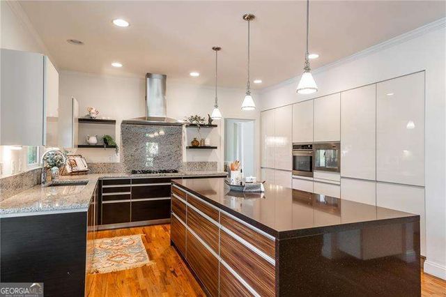 200 Red Gate Terrace, Canton, GA 30115