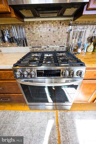 36 OLD CEDARBROOK RD, Wyncote, PA 19095