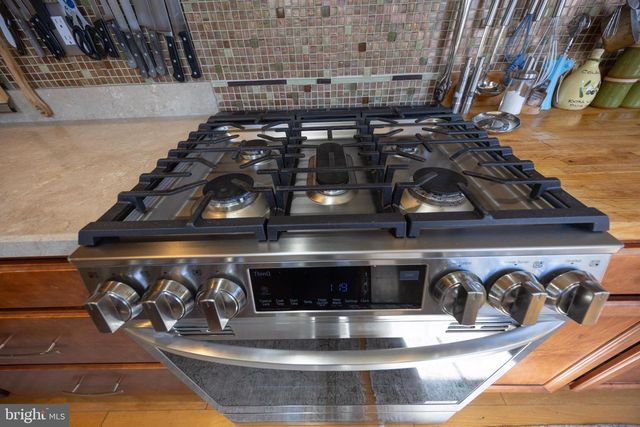 36 OLD CEDARBROOK RD, Wyncote, PA 19095