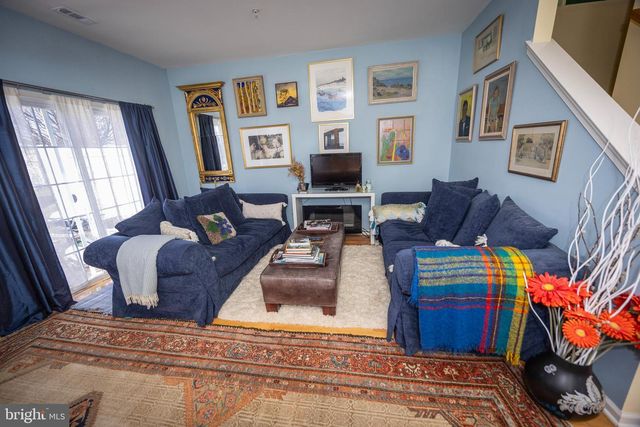 36 OLD CEDARBROOK RD, Wyncote, PA 19095