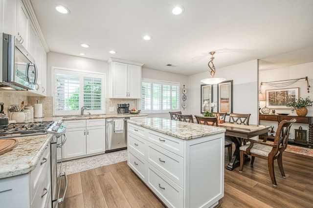 2543 15th Avenue, Kingsburg, CA 93631