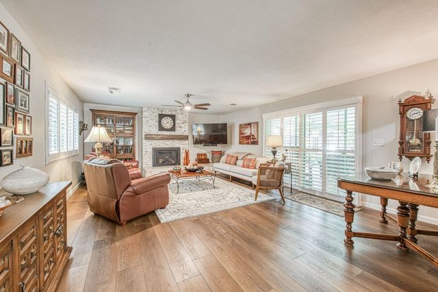 2543 15th Avenue, Kingsburg, CA 93631