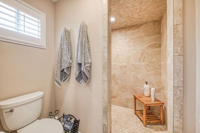 2543 15th Avenue, Kingsburg, CA 93631