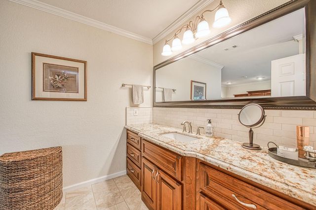 2543 15th Avenue, Kingsburg, CA 93631