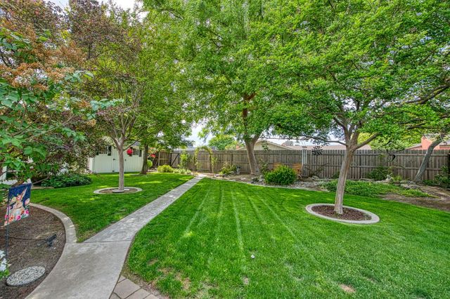 2543 15th Avenue, Kingsburg, CA 93631