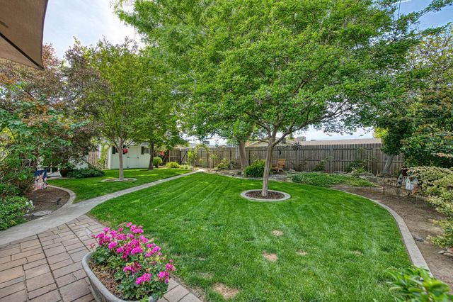 2543 15th Avenue, Kingsburg, CA 93631