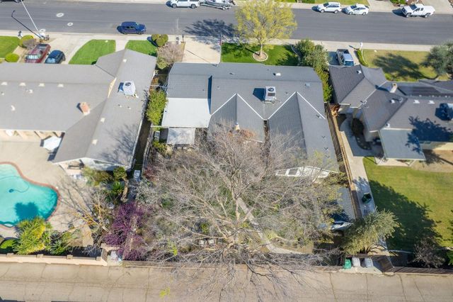 2543 15th Avenue, Kingsburg, CA 93631