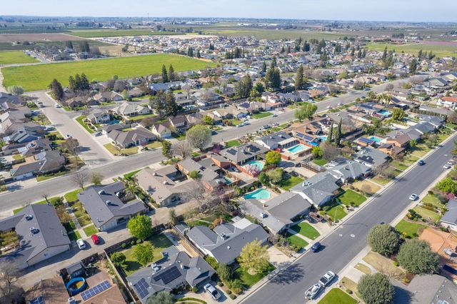2543 15th Avenue, Kingsburg, CA 93631