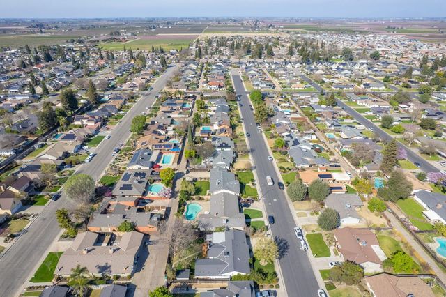 2543 15th Avenue, Kingsburg, CA 93631