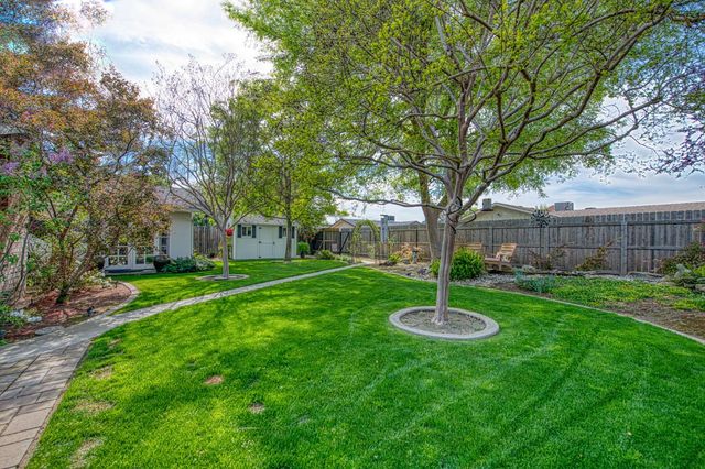 2543 15th Avenue, Kingsburg, CA 93631