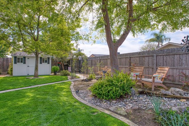 2543 15th Avenue, Kingsburg, CA 93631
