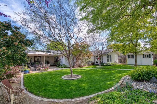 2543 15th Avenue, Kingsburg, CA 93631