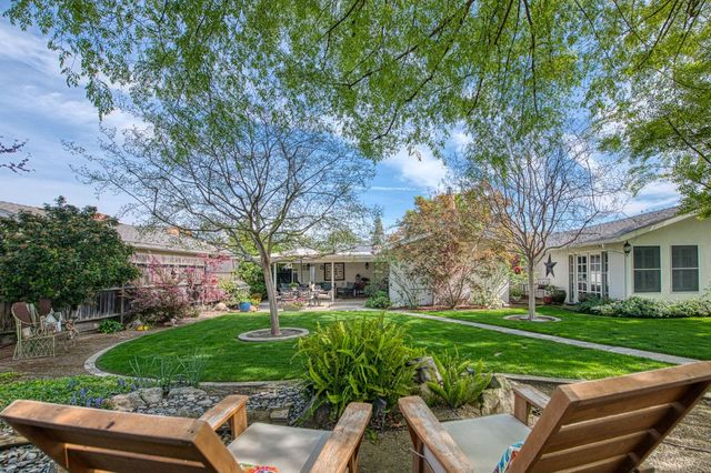 2543 15th Avenue, Kingsburg, CA 93631