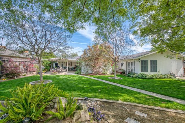 2543 15th Avenue, Kingsburg, CA 93631