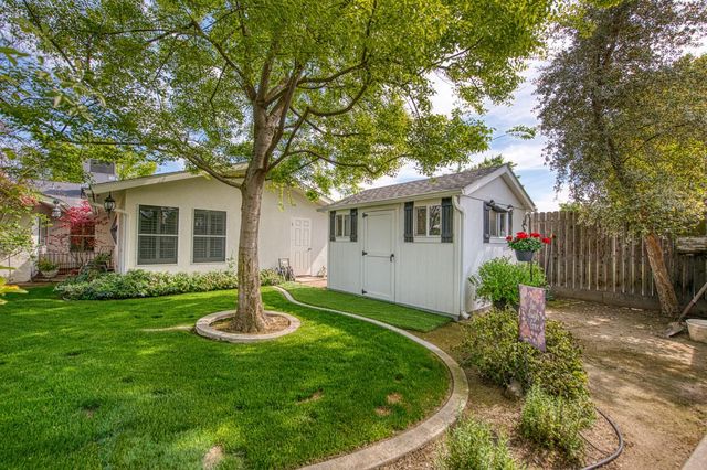2543 15th Avenue, Kingsburg, CA 93631
