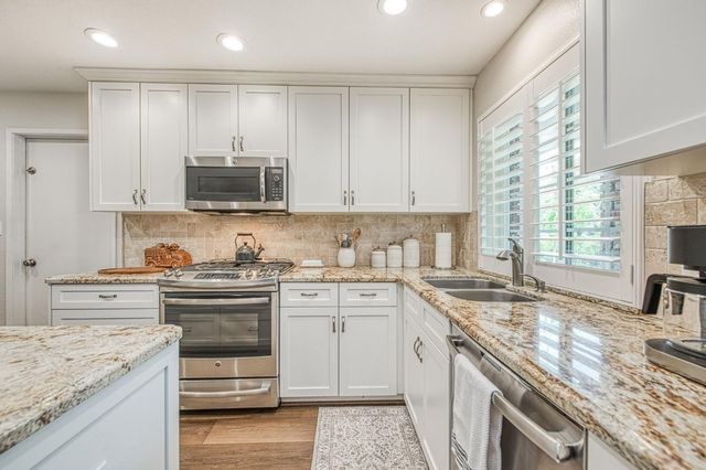 2543 15th Avenue, Kingsburg, CA 93631