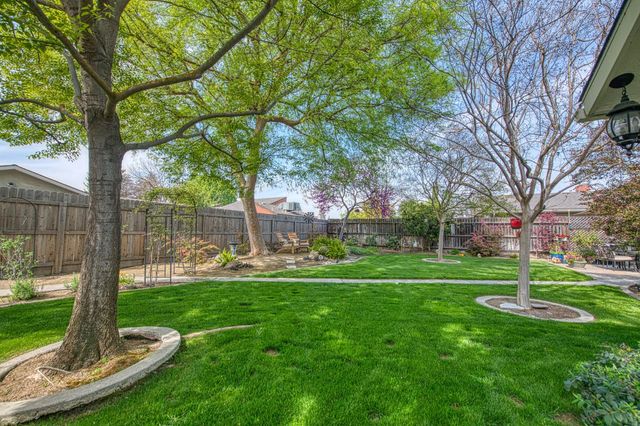 2543 15th Avenue, Kingsburg, CA 93631