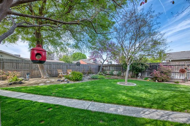 2543 15th Avenue, Kingsburg, CA 93631