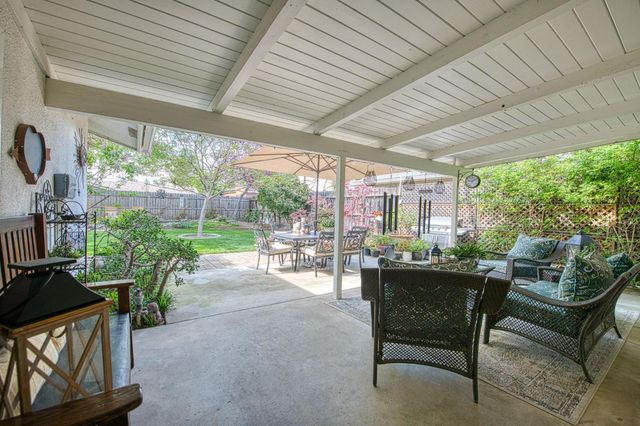 2543 15th Avenue, Kingsburg, CA 93631